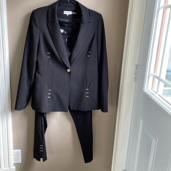 Calvin Klein black suit - Picture 1 of 7